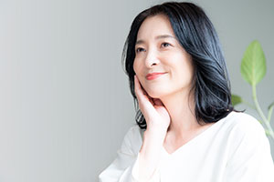 見た目年齢の決め手は「歯」だった！？若々しく見える対策についてもご紹介！